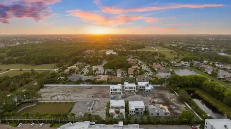 16702 Mosaic Place Delray Beach FL 33446