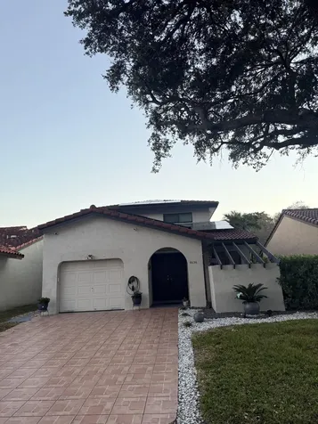 6636 Nw 178th Terrace Hialeah FL 33015