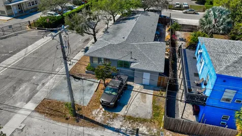 512 N 9th Avenue Lake Worth Beach FL 33460