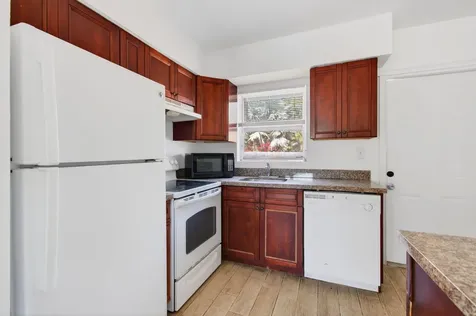512 N 9th Avenue Lake Worth Beach FL 33460