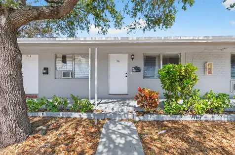512 N 9th Avenue Lake Worth Beach FL 33460
