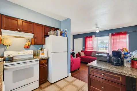 512 N 9th Avenue Lake Worth Beach FL 33460