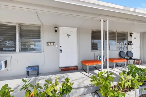 512 N 9th Avenue Lake Worth Beach FL 33460