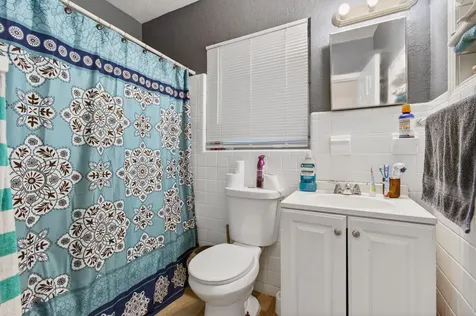 512 N 9th Avenue Lake Worth Beach FL 33460