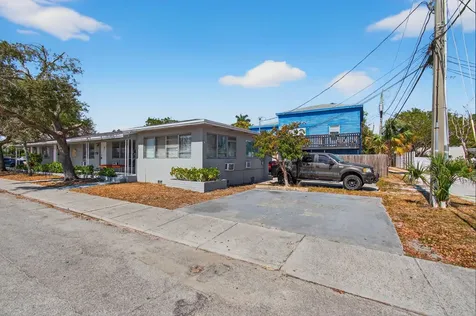 512 N 9th Avenue Lake Worth Beach FL 33460