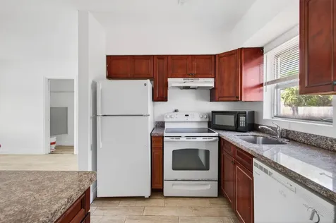 512 N 9th Avenue Lake Worth Beach FL 33460