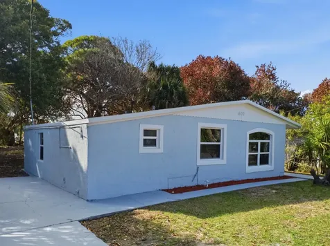 607 N 19th Street Fort Pierce FL 34950