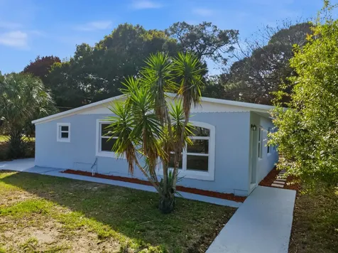 607 N 19th Street Fort Pierce FL 34950