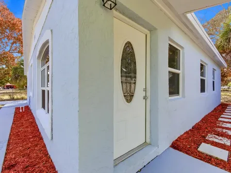 607 N 19th Street Fort Pierce FL 34950