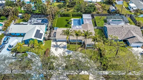 19256 Country Club Drive Jupiter FL 33469