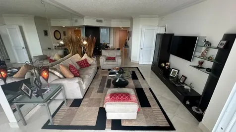 21055 Yacht Club Drive Aventura FL 33180