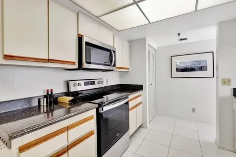 1915 Lavers Circle Delray Beach FL 33444