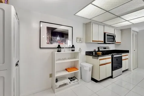 1915 Lavers Circle Delray Beach FL 33444