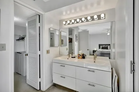1915 Lavers Circle Delray Beach FL 33444