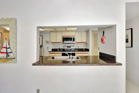 1915 Lavers Circle Delray Beach FL 33444