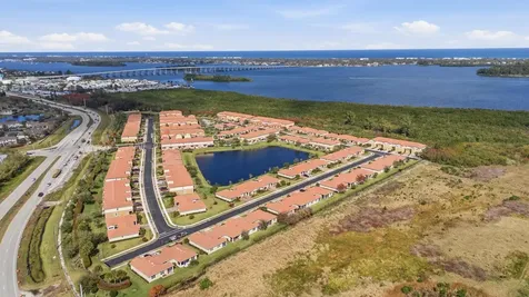 1189 Normandie Way Vero Beach FL 32960