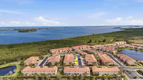 1189 Normandie Way Vero Beach FL 32960