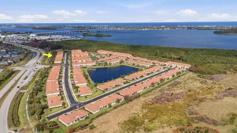 1189 Normandie Way Vero Beach FL 32960