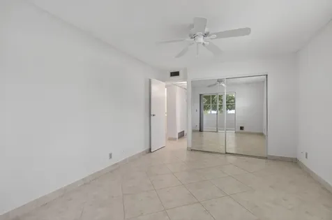 228 Brittany E Delray Beach FL 33446