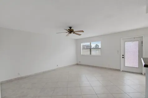 228 Brittany E Delray Beach FL 33446