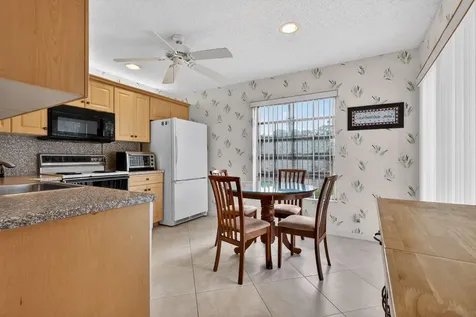 5404 Viburnum Circle Delray Beach FL 33484