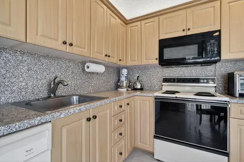 5404 Viburnum Circle Delray Beach FL 33484