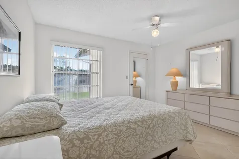 5404 Viburnum Circle Delray Beach FL 33484