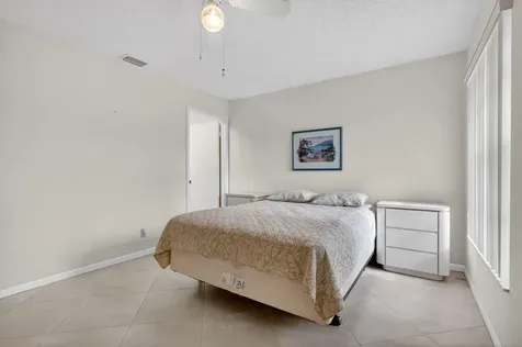 5404 Viburnum Circle Delray Beach FL 33484