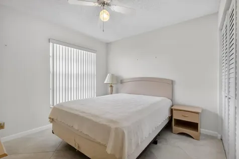 5404 Viburnum Circle Delray Beach FL 33484