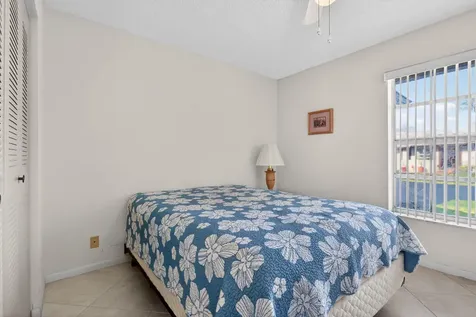 5404 Viburnum Circle Delray Beach FL 33484