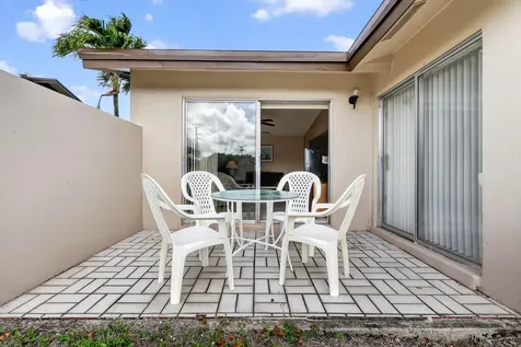 5404 Viburnum Circle Delray Beach FL 33484