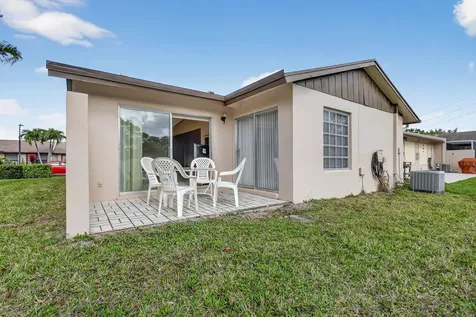 5404 Viburnum Circle Delray Beach FL 33484
