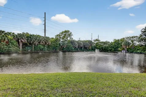 5404 Viburnum Circle Delray Beach FL 33484