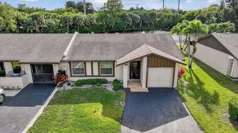 5404 Viburnum Circle Delray Beach FL 33484