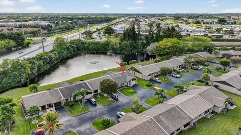 5404 Viburnum Circle Delray Beach FL 33484