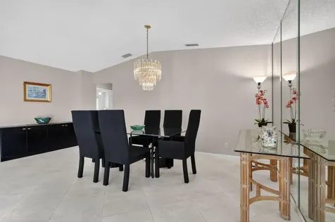 5404 Viburnum Circle Delray Beach FL 33484