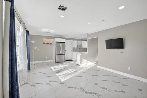 108 SW 24th Avenue Fort Lauderdale FL 33312