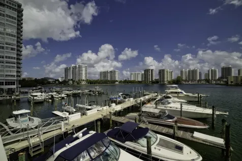 18081 Biscayne Boulevard Aventura FL 33160