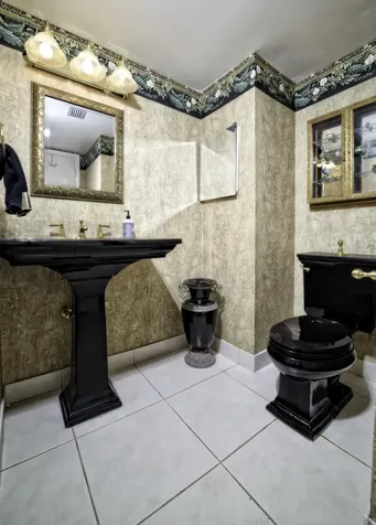 18081 Biscayne Boulevard Aventura FL 33160