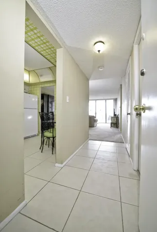 18081 Biscayne Boulevard Aventura FL 33160