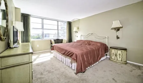 18081 Biscayne Boulevard Aventura FL 33160
