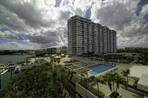 18081 Biscayne Boulevard Aventura FL 33160