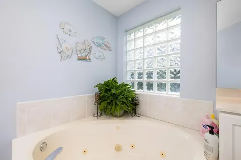 9325 Se Mercury Street Hobe Sound FL 33455