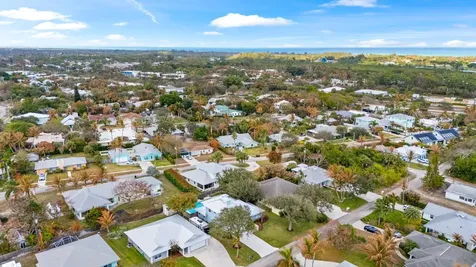 9325 Se Mercury Street Hobe Sound FL 33455