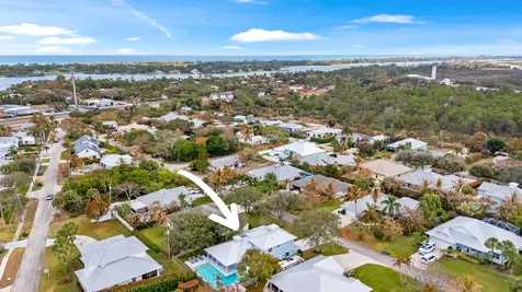 9325 Se Mercury Street Hobe Sound FL 33455