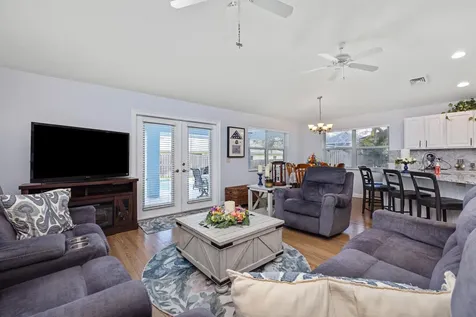 9325 Se Mercury Street Hobe Sound FL 33455
