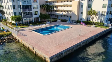 1810 New Palm Way Boynton Beach FL 33435