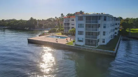 1810 New Palm Way Boynton Beach FL 33435