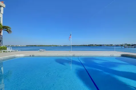 1810 New Palm Way Boynton Beach FL 33435