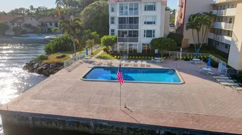 1810 New Palm Way Boynton Beach FL 33435